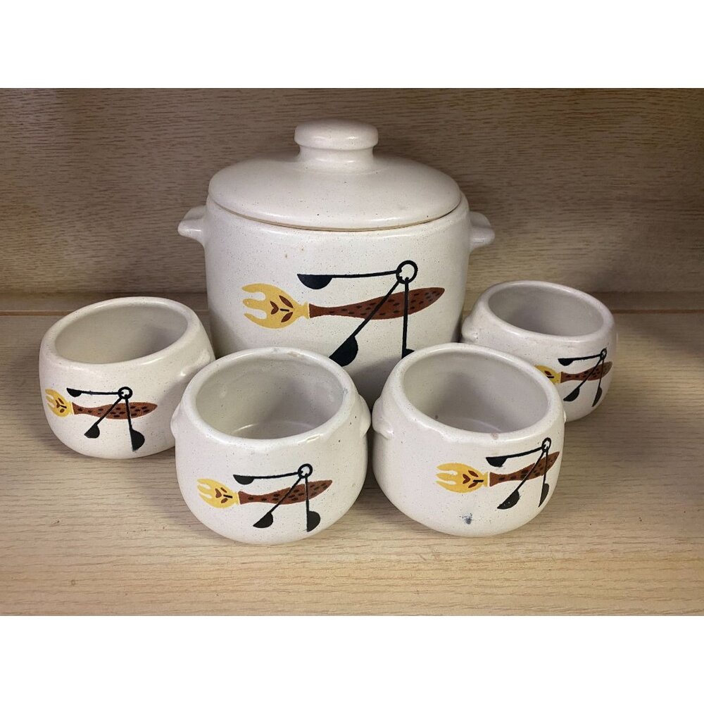 Mid Century West Bend Chili Soup Fondue Pot & Four Matching Bowls